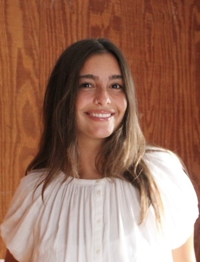 Headshot of Isabelle Grober