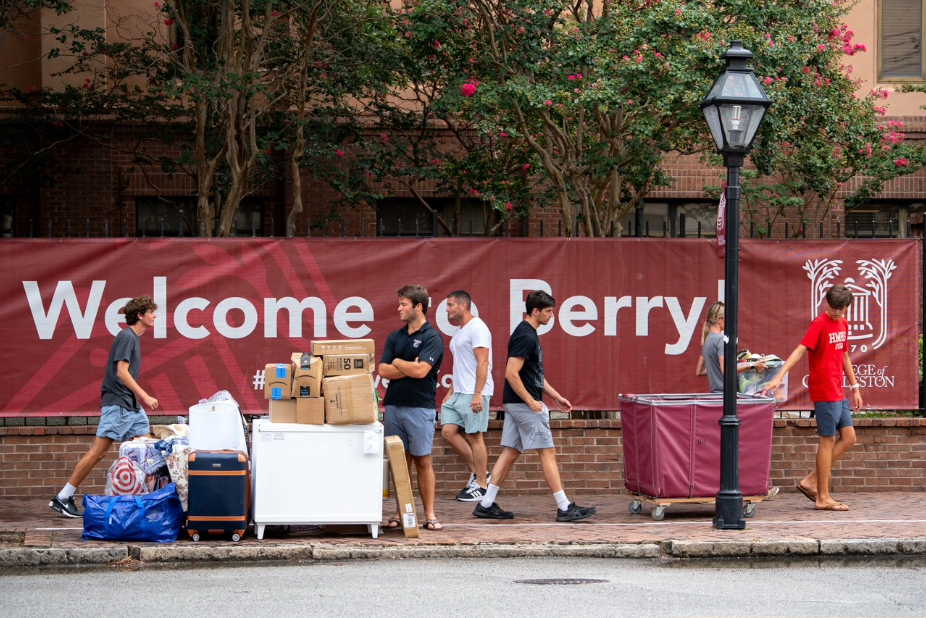 New students move into Joe E. Berry Hall