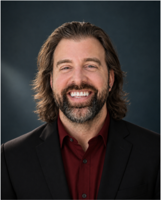 Headshot of Zach Taylor